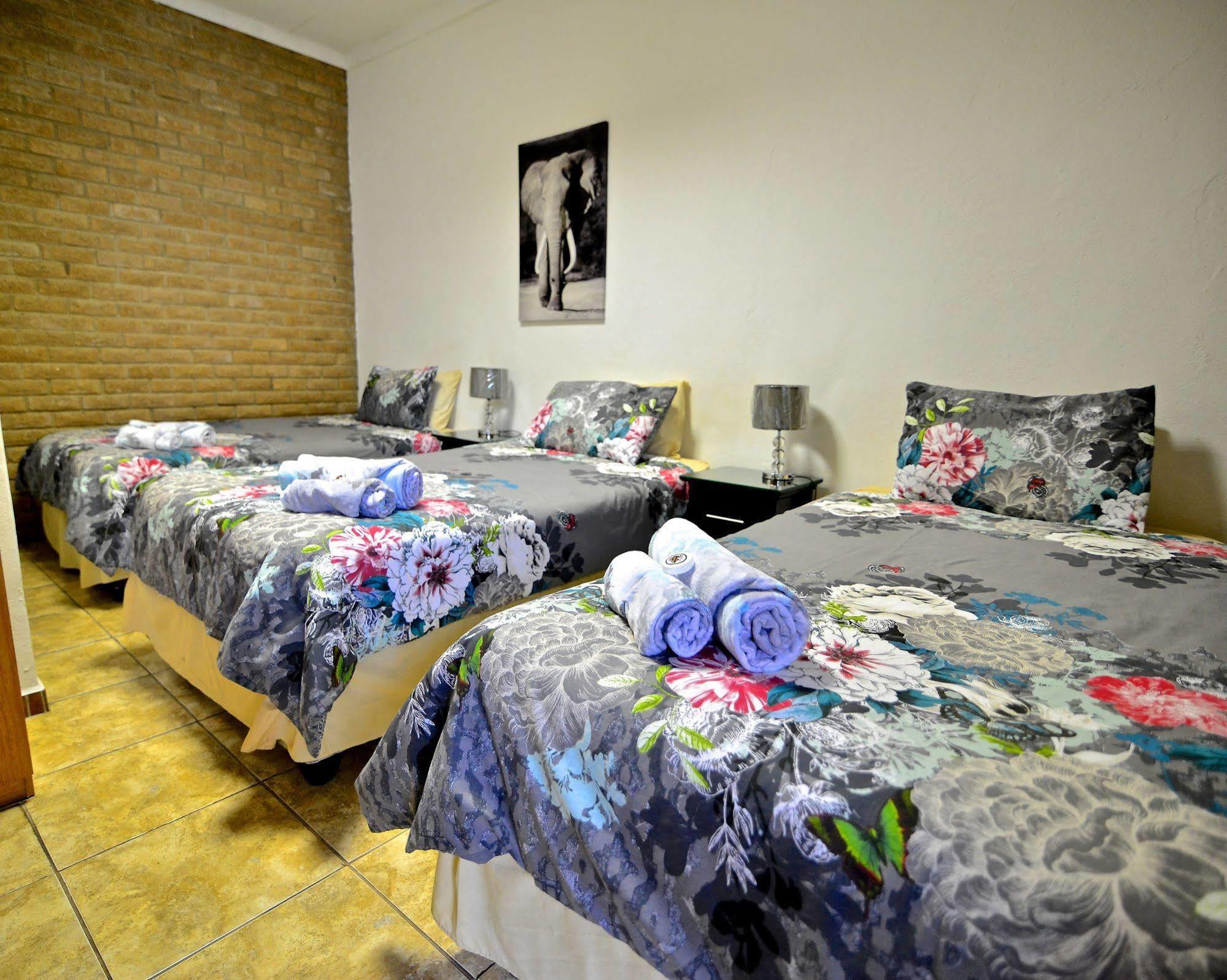 Lalamo Guesthouse Phalaborwa Kültér fotó