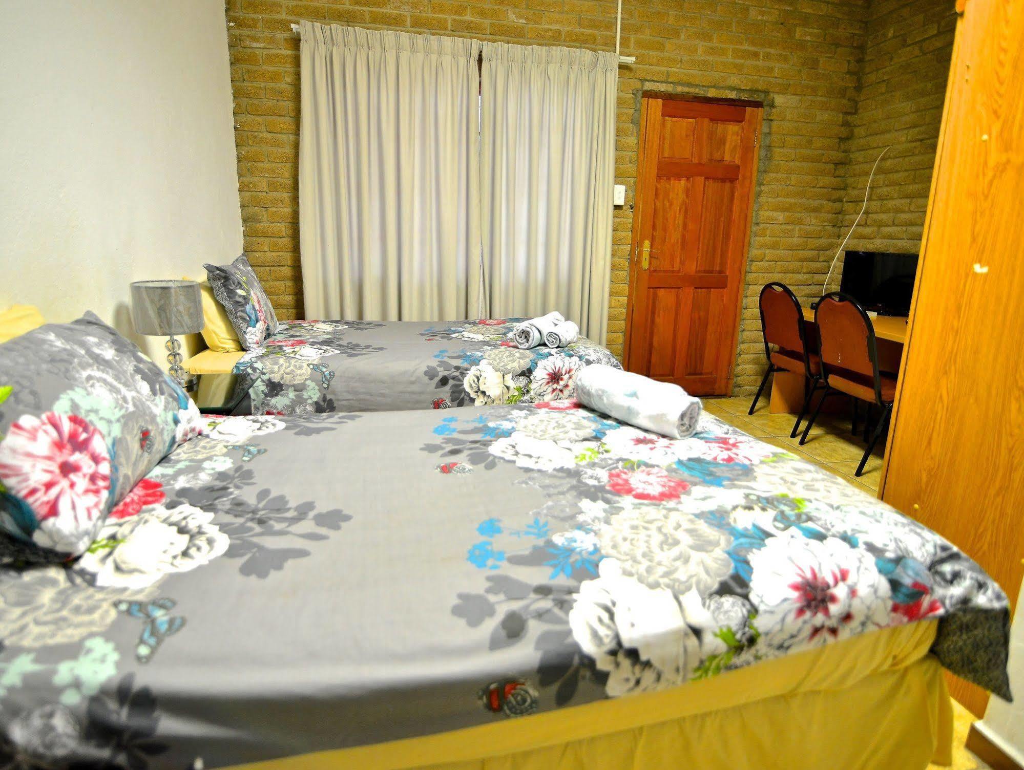 Lalamo Guesthouse Phalaborwa Kültér fotó